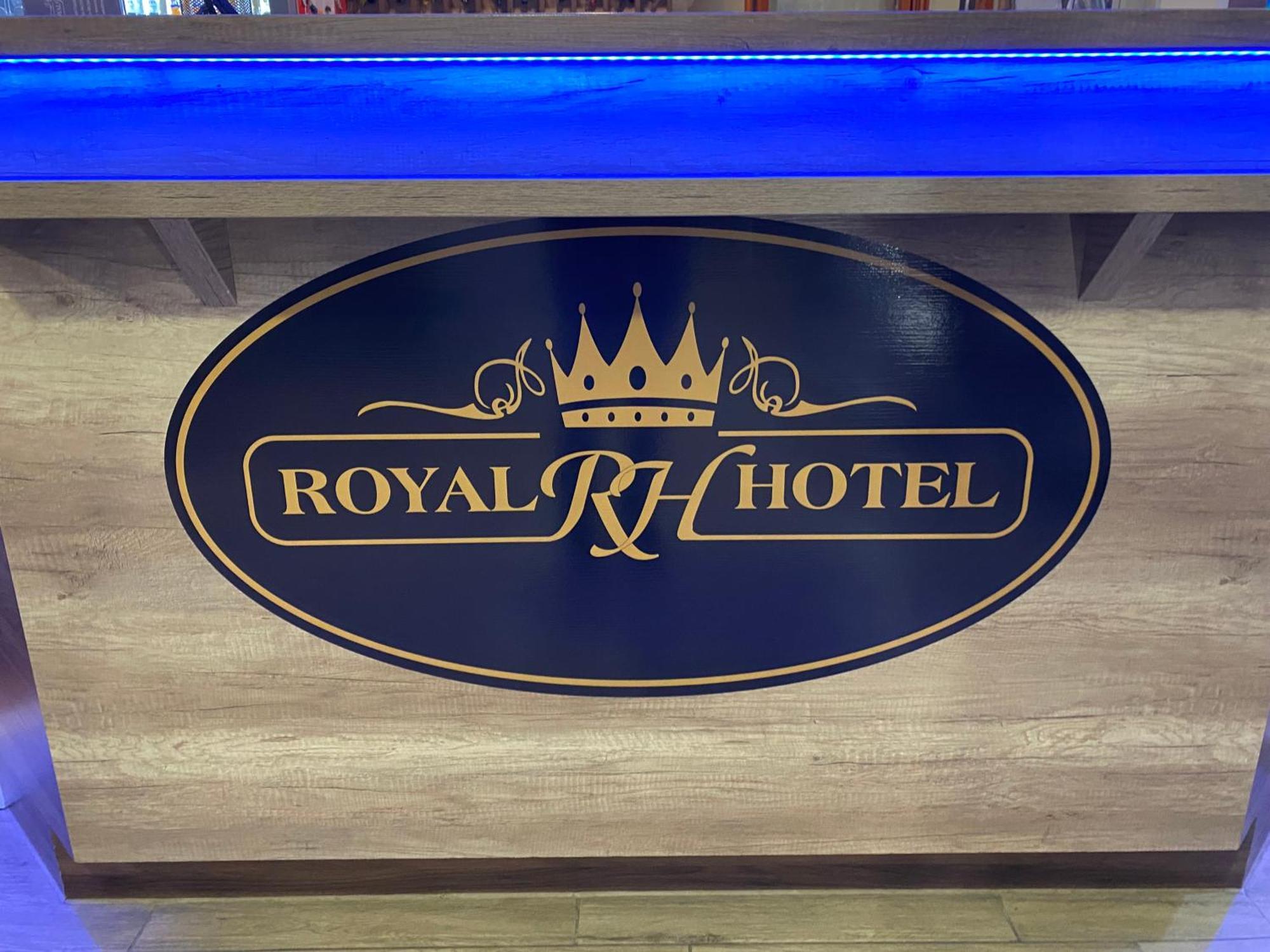 Royal Hotel Cserkeszolo Exterior photo